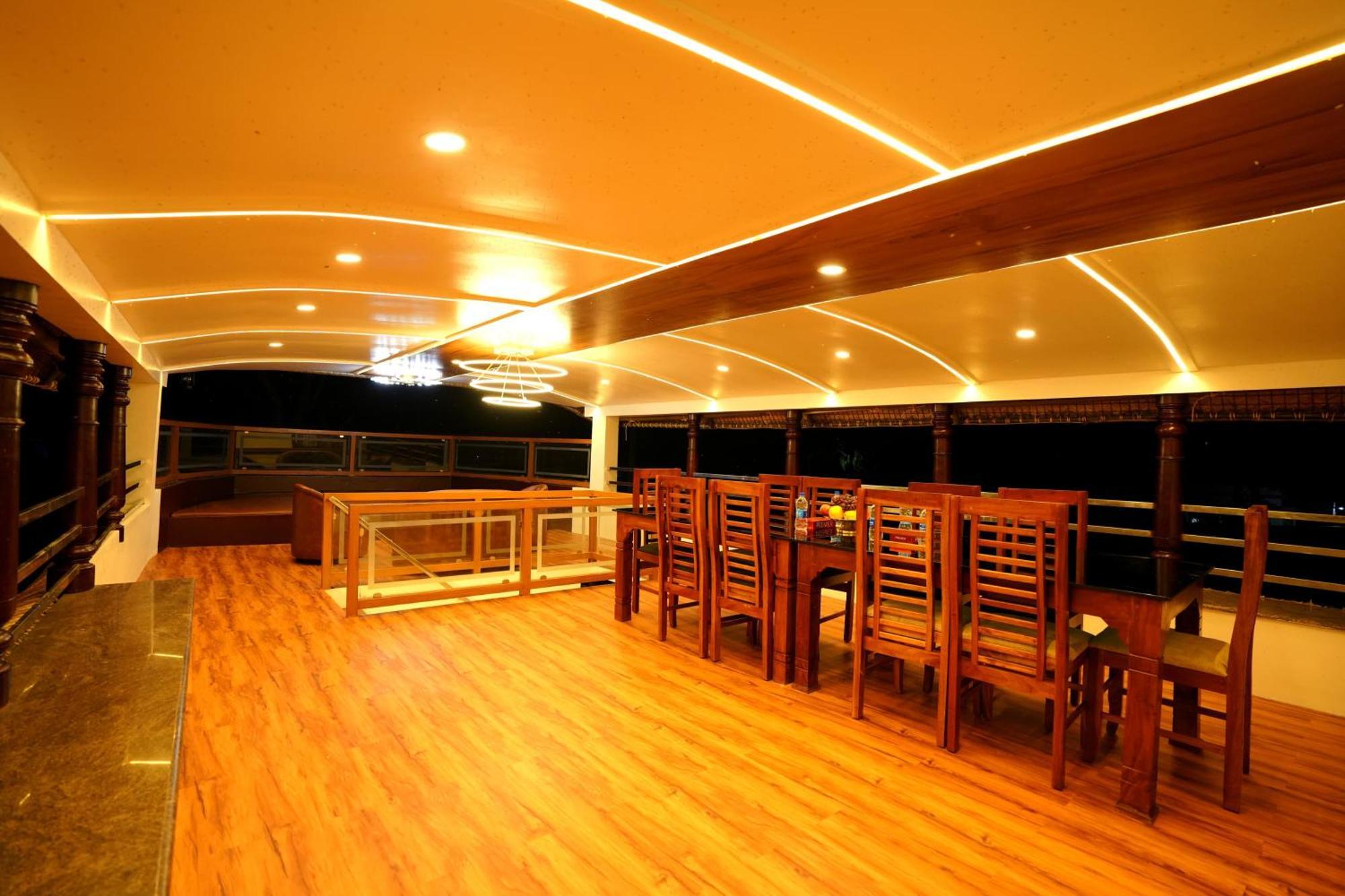 Indraprasthamlakecruise Alappuzha Εξωτερικό φωτογραφία