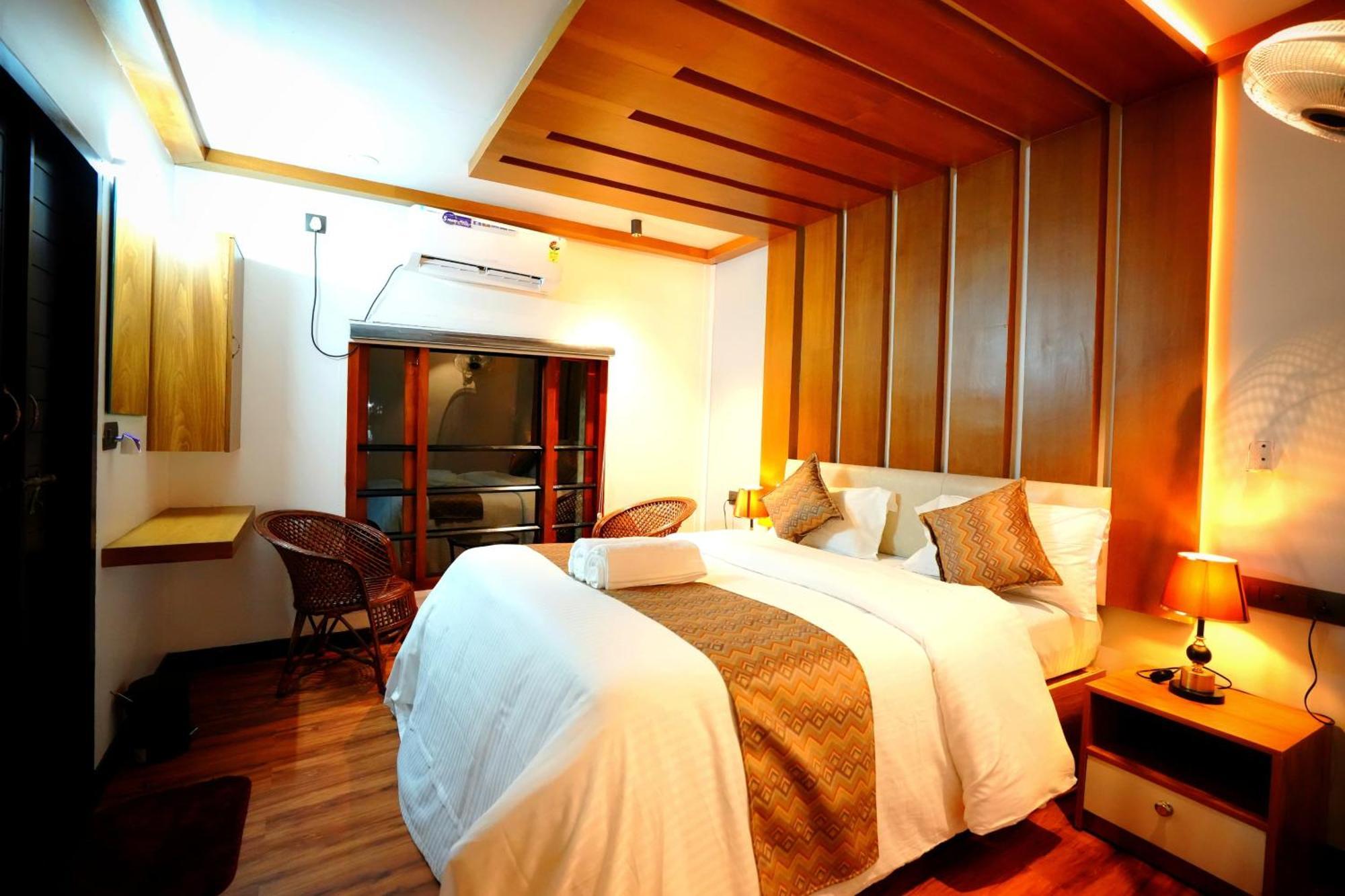 Indraprasthamlakecruise Alappuzha Εξωτερικό φωτογραφία